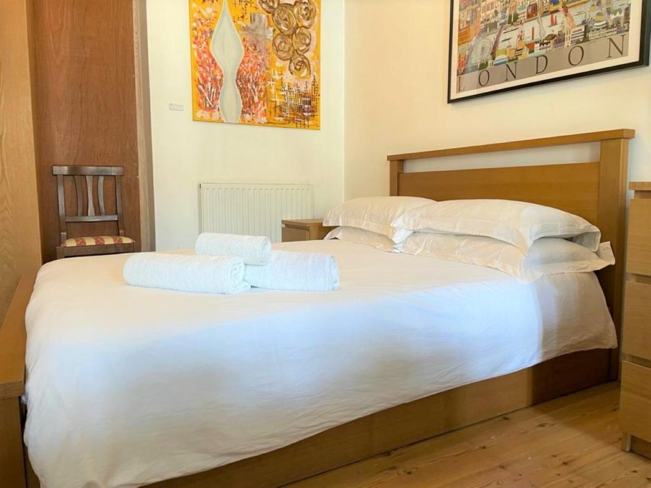 Studio Flat Without Kitchen At Kentish Town Лондон Экстерьер фото