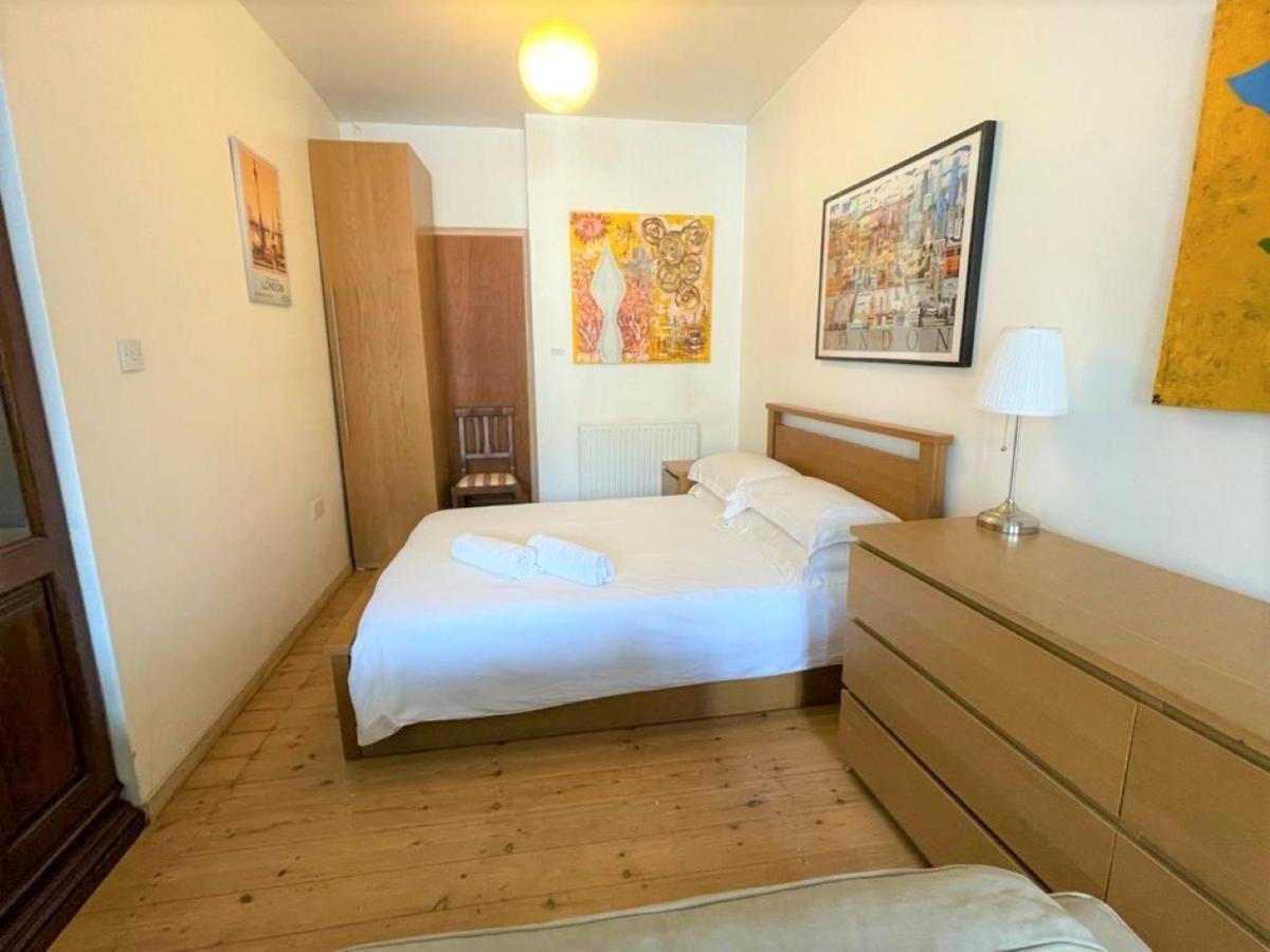 Studio Flat Without Kitchen At Kentish Town Лондон Экстерьер фото